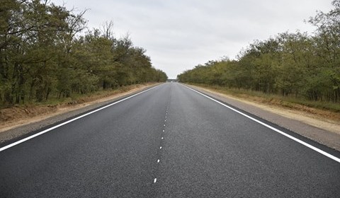 Коли ж Андрій Гордєєв сфотографується на фоні «білозерської» дороги?