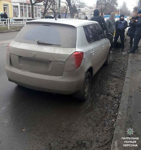 у Херсоні водій  незаконного авто 