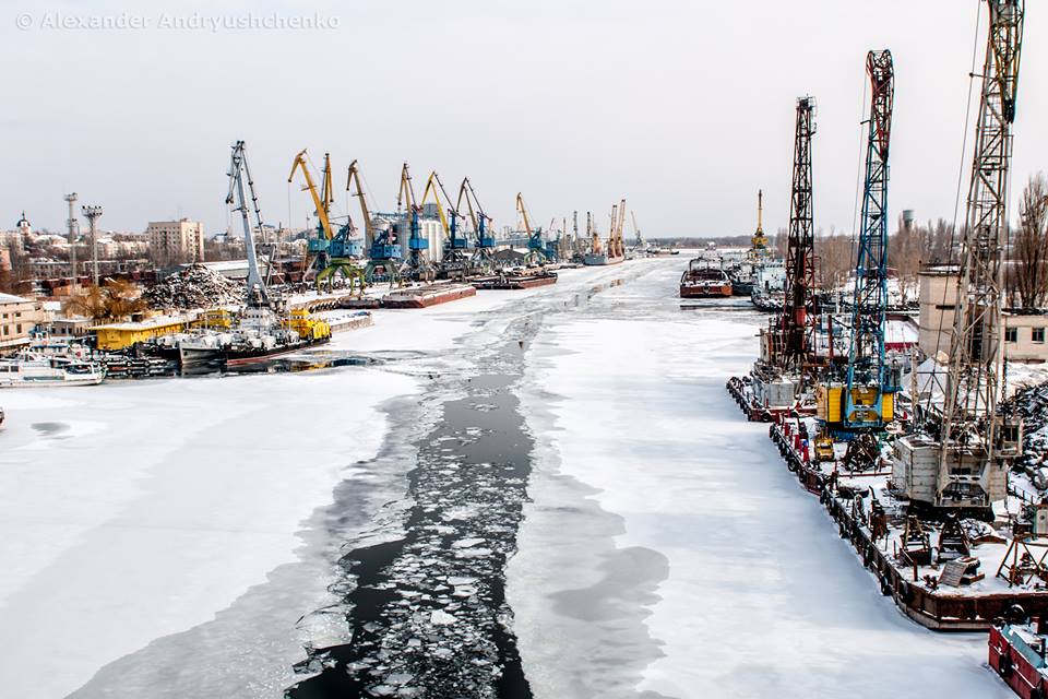 Херсонский морпорт объявил ледовую кампанию. Скадовский МП- принимает грузы