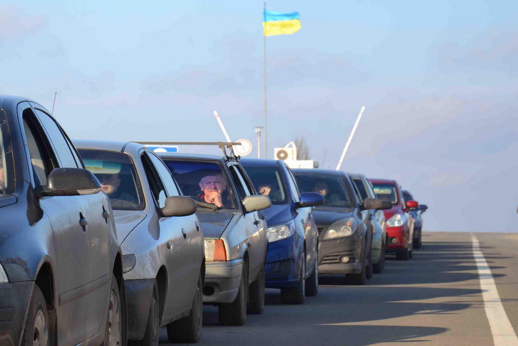 На адмінмежі Херсонщини вилучили автомобілі з підробленими документами