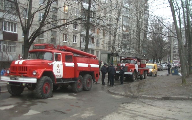 Сразу два автомобиля сожгли этой ночью в Новой Каховке