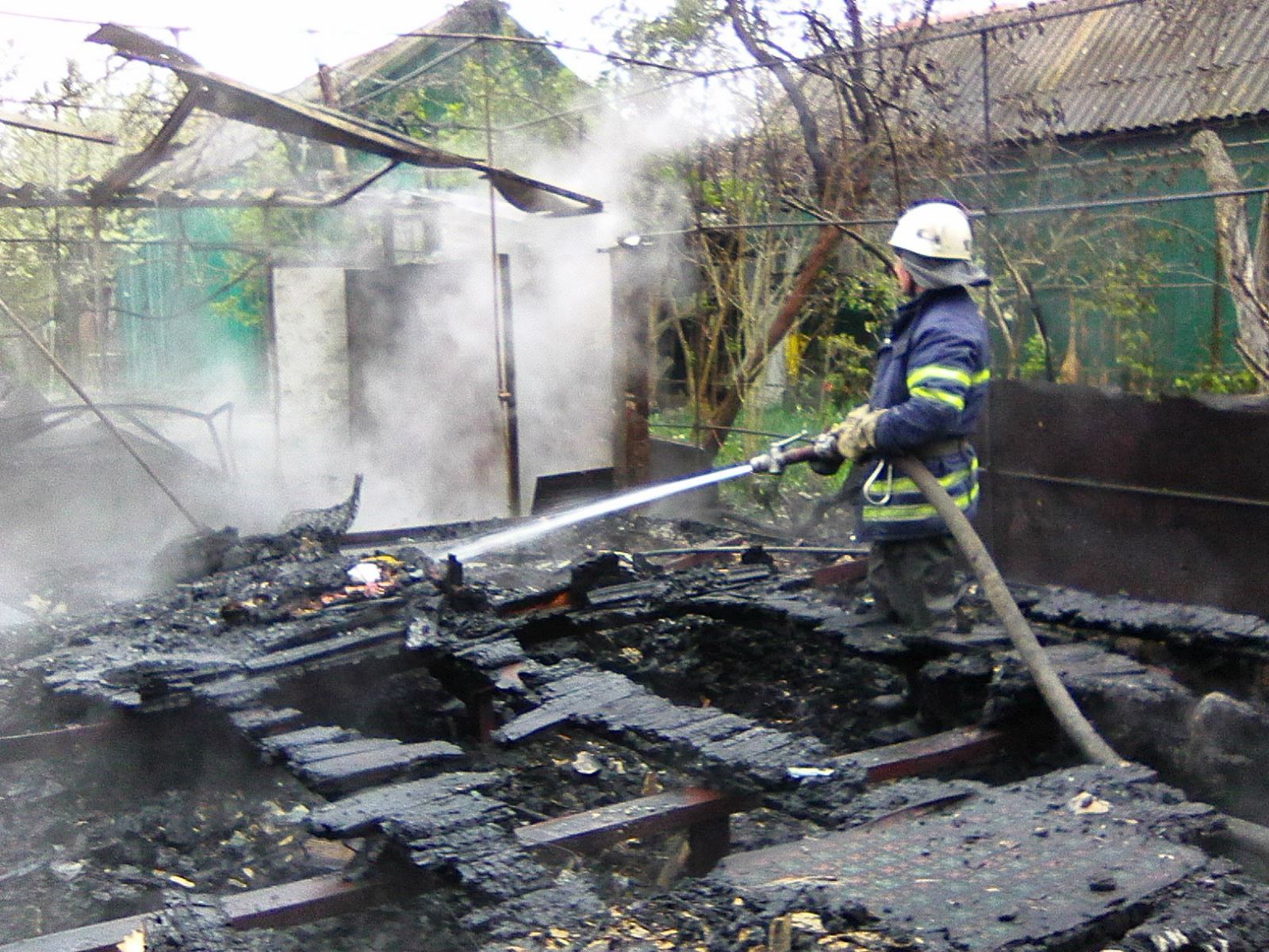 Під Херсоном палали дачі