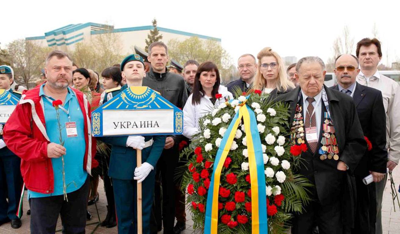 Херсонцы побывали в Астане на Международном форуме победителей