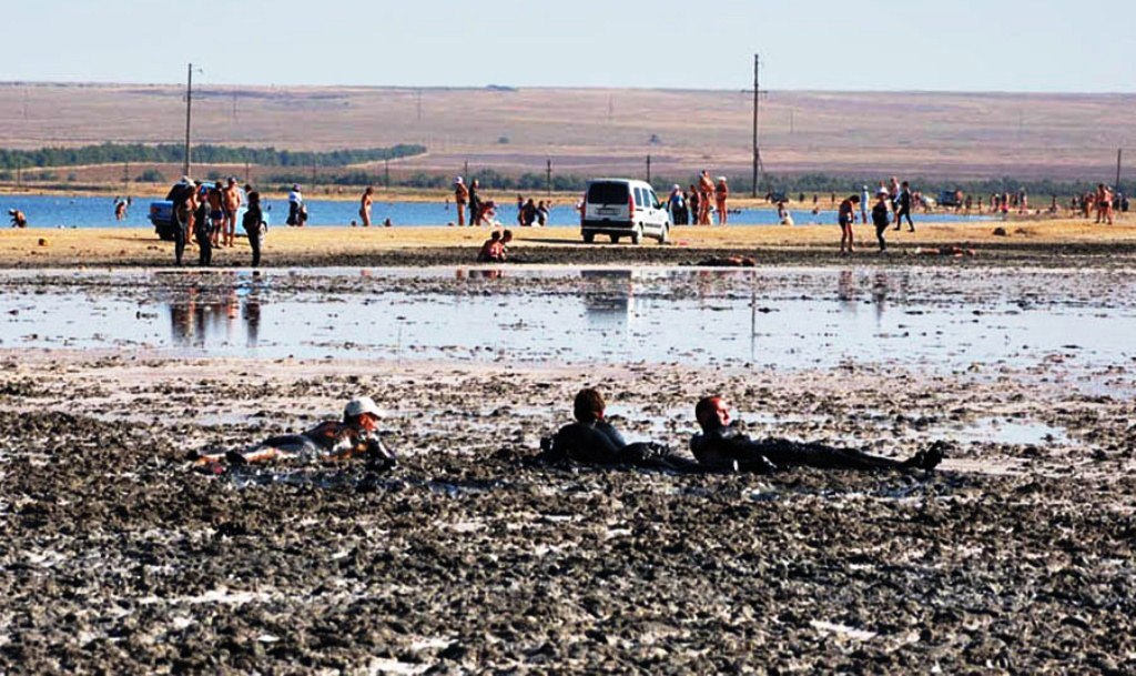 Херсонские грязи и соленые воды озер официально признали целебными медики Украины