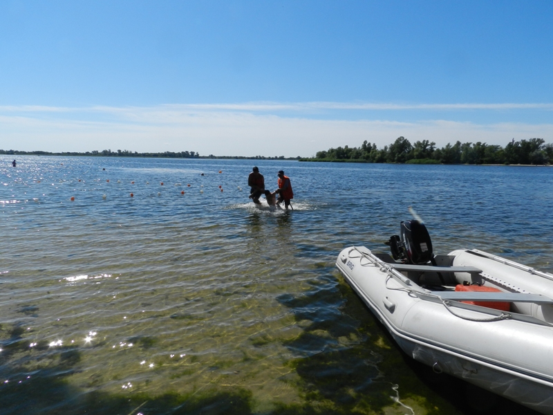 Рятувальники навчали херсонців, як поводитись на воді