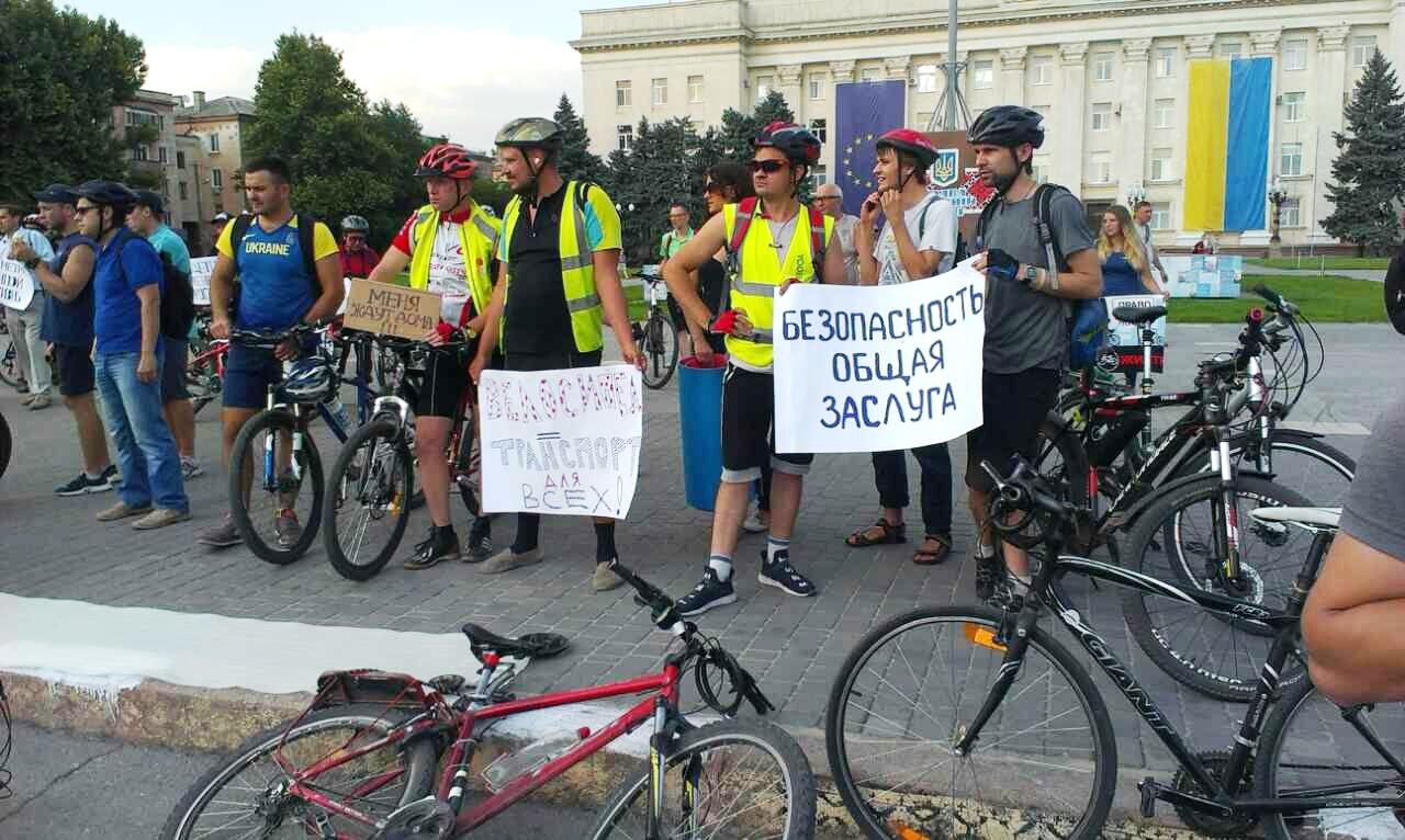 На площади Свободы в Херсоне инсценировали ДТП