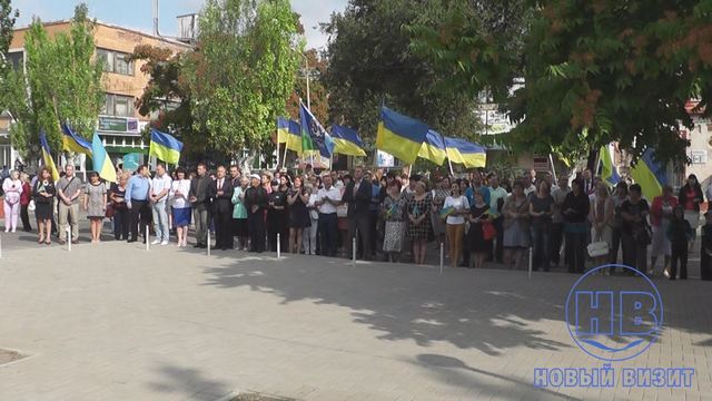 День Государственного флага отметили и в Геническе, Александр Воробьев традиционно спел (видео)