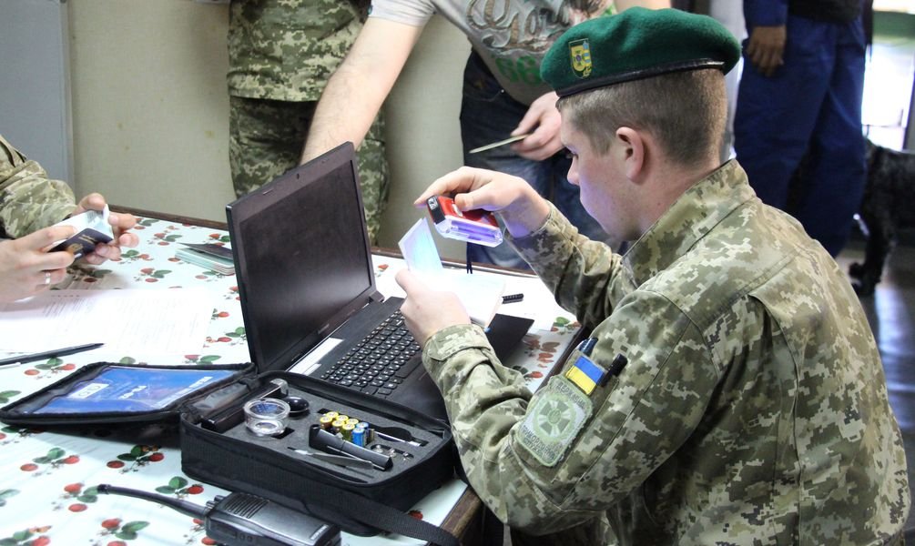 Цього тижня прикордонники Херсонщини не дали перетнути межу 8 іноземцям