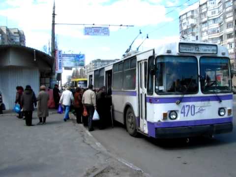 Чуття, чуття ліктя - херсонець склав відео-хоку про 12-й тролейбус (відео)