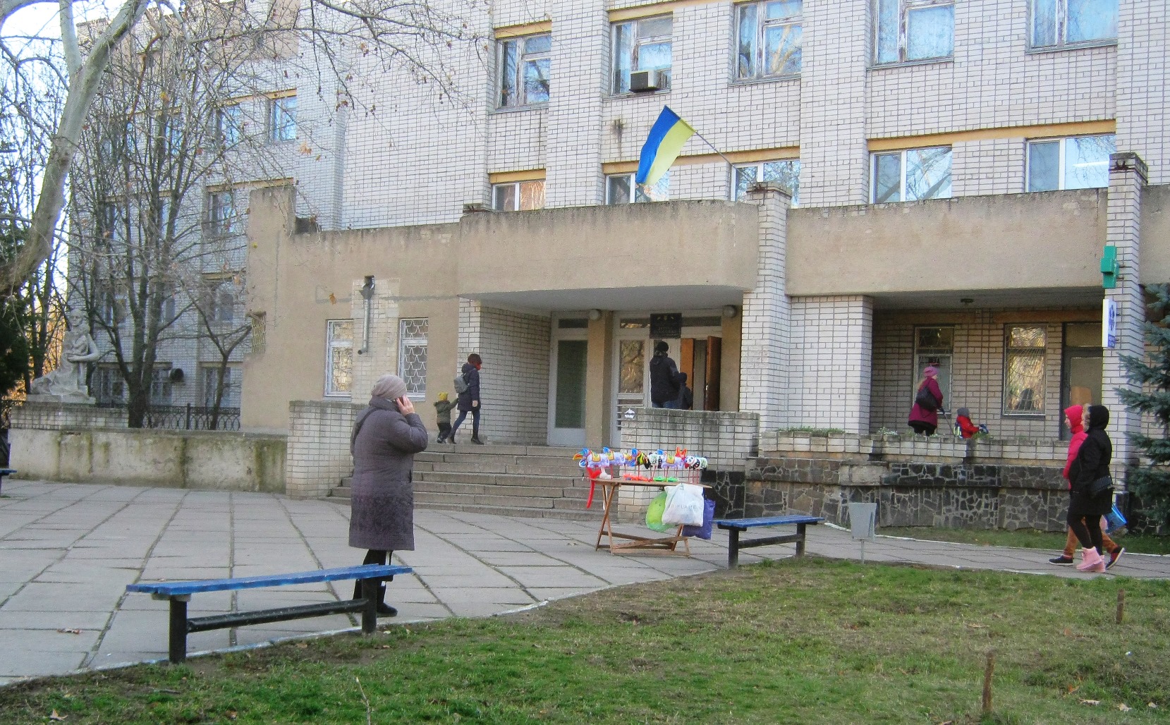 Поликлиники в Херсоне становятся похожи на ТРЦ (фотофакт)