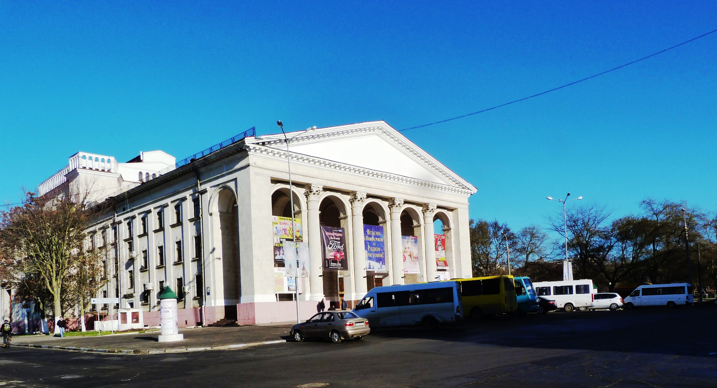 В херсонском театре - аншлаг