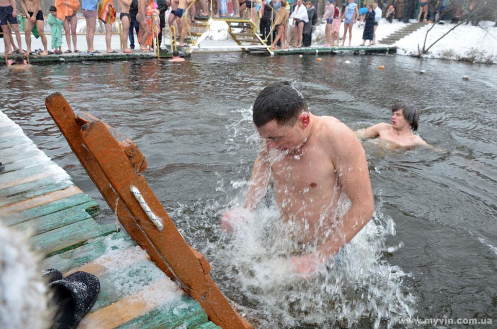 На Водохрещу в гідропарку на херсонців чекає не лише свята дніпрова вода, а й козацькі куліш та юшка