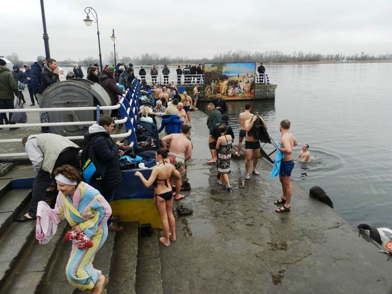 Рятувальники Херсонщини чергують у місцях святкування Йордані