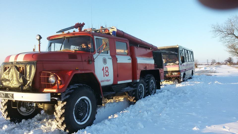 Головний рятувальник Херсонщини відзвітував про оперативні заходи, пов'язані зі складними погодними умовами