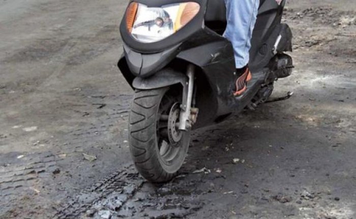 На Херсонщині поліцейські упродовж двох годин затримали угонщика мопеду