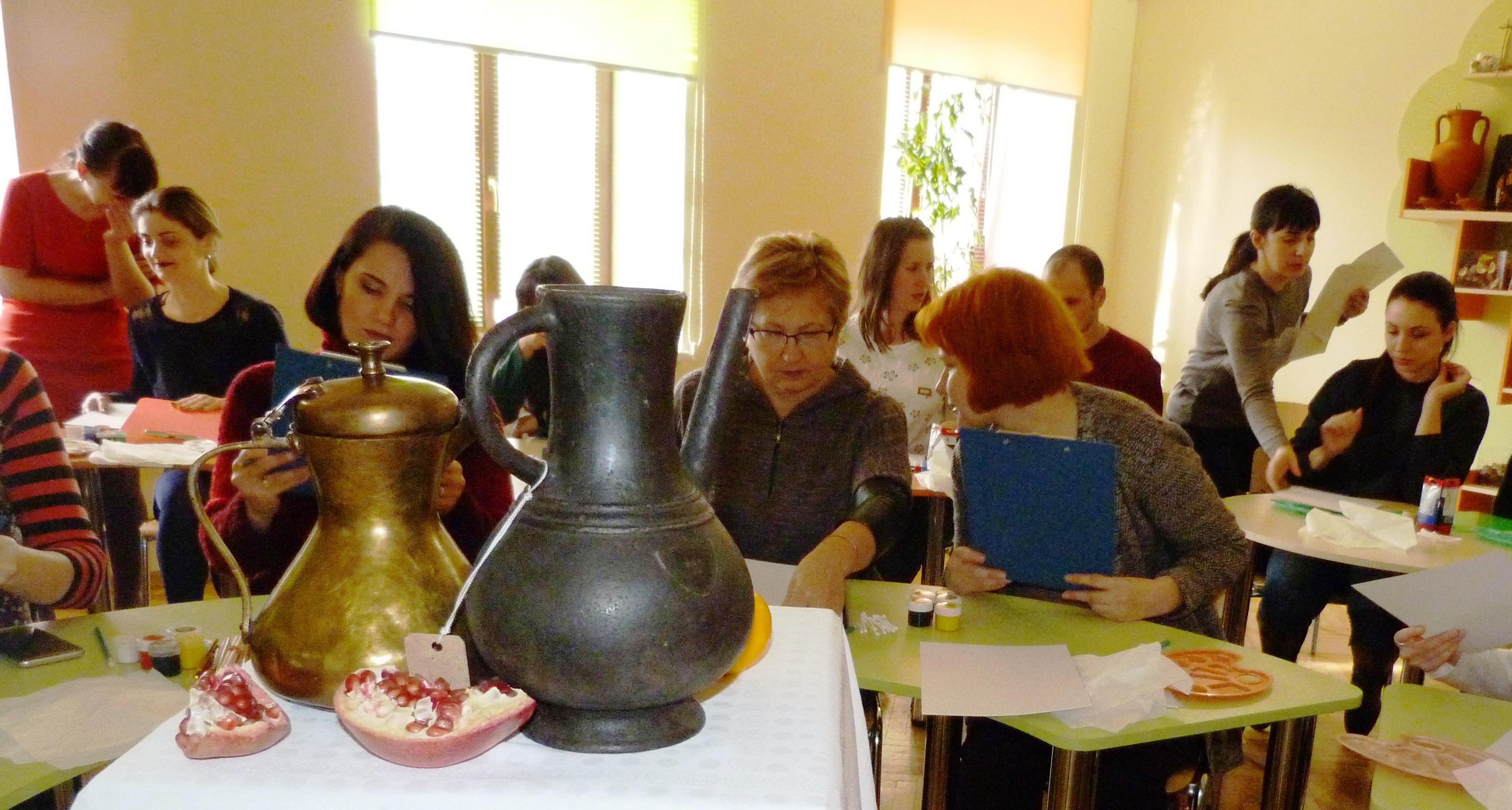 Херсонцы рисуют «музейные натюрморты» (фото)