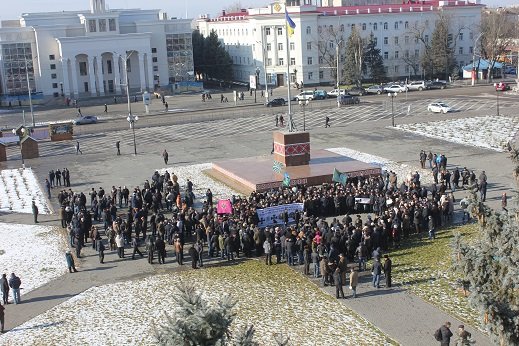 Херсонські військові пенсіонери вийшли на мирний мітинг