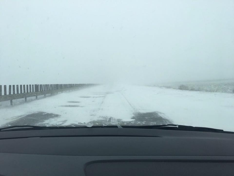 Ехать пока можно, но  не нужно - водитель о трассе Херсон-Николаев (фотофакт)