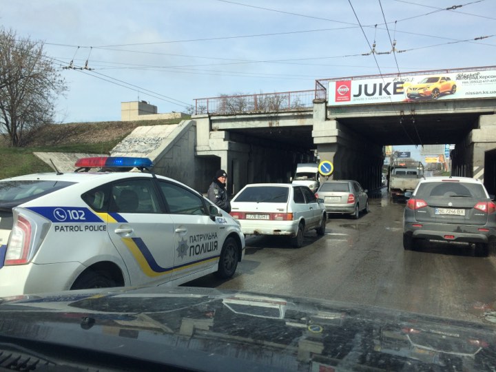 В Херсоне ДТП - опять под мостом в районе площади Победы и опять  там 