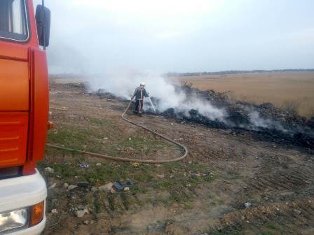 Протягом минулої доби рятувальники  Херсонщини тричі виїжджали на гасіння сухої трави, сміття та очерету