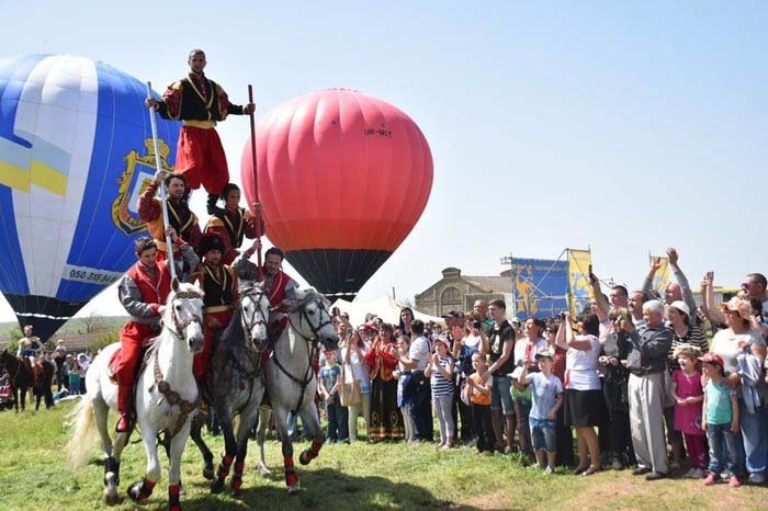 По Херсонщині на повітряній кулі