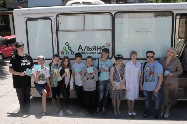 У Херсоні провели Вуличну акцію до Всесвітнього Дня пам'яті людей, що померли від СНІДу