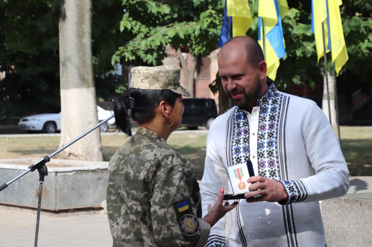 Сьогодні у Херсоні військовослужбовців нагородили медаллями 