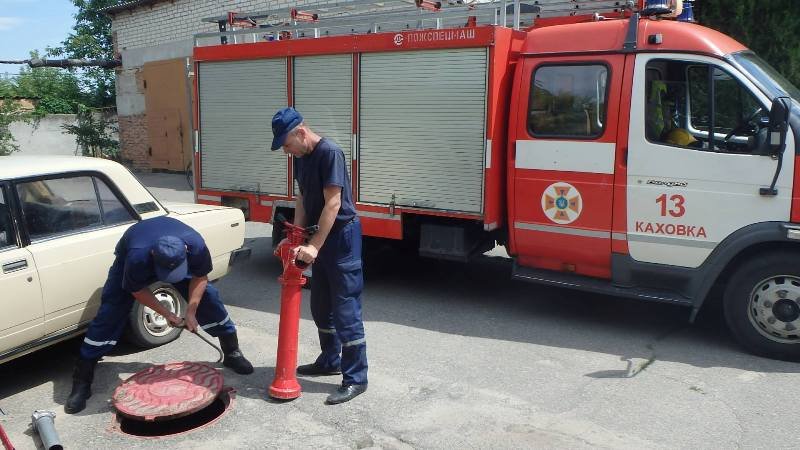 Каховчани перевіряли пожежні гідранти