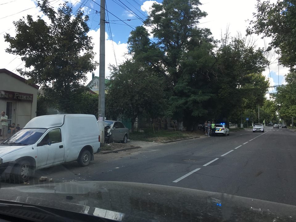 Улица Перекопская сегодня «богата» на аварии (фото)