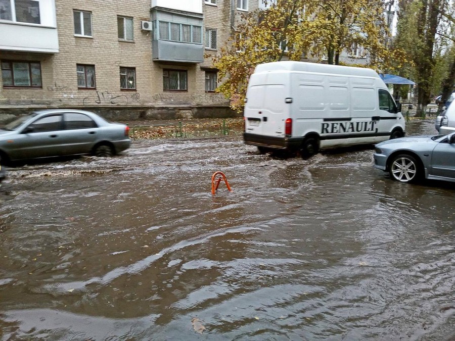 Сьогодні у Херсоні ледве не сталася екологічна катастрофа, дякувати працівникам водоканалу - минулося