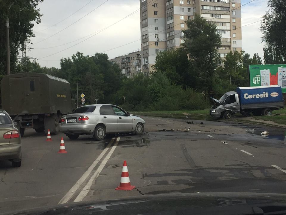 На том же месте, те же 