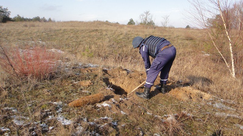 Херсонські піротехніки знищили три різнокаліберних боєприпаси часів минулих війн