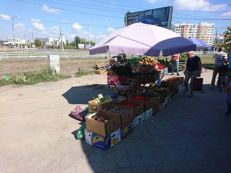 Боротьба з херсонською стихійною торгівлею триває