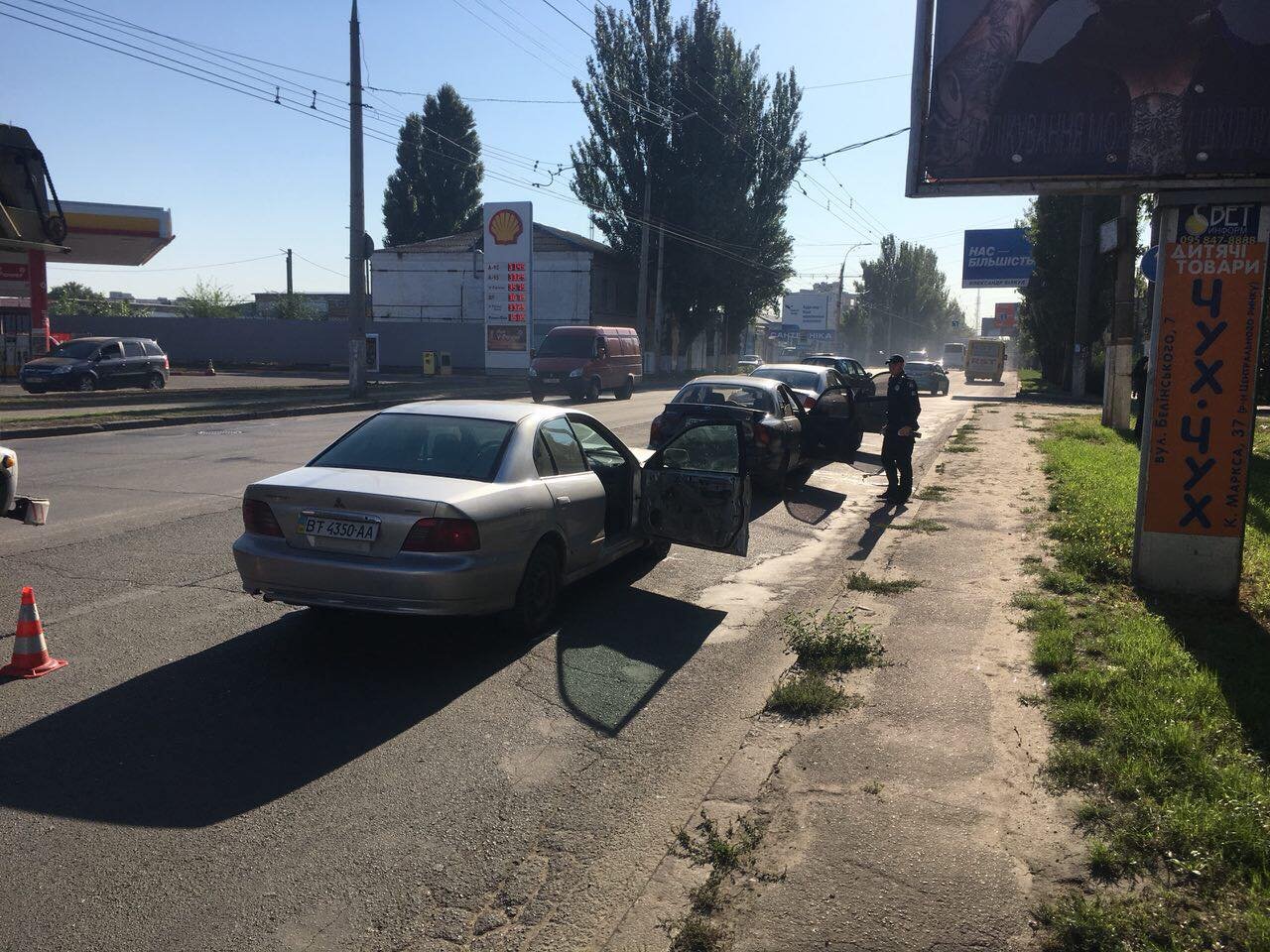 Утреннее ДТП в Херсоне: на Николаевском шоссе столкнулись три автомобиля