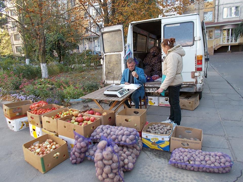 Полювання на стихійну торгівлю в Херсоні продовжується