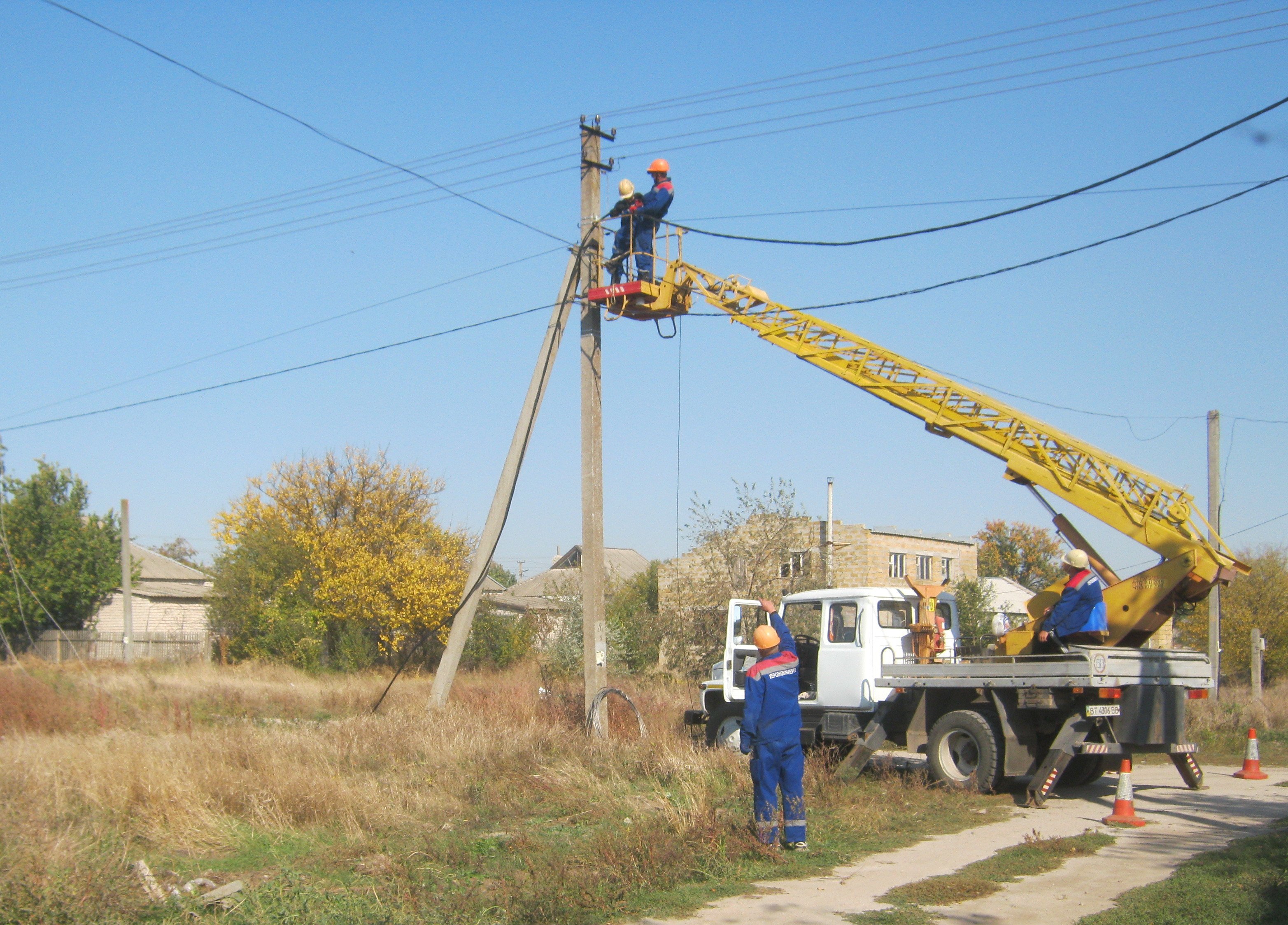 Скадовські енергетики дбають про своїх абонентів