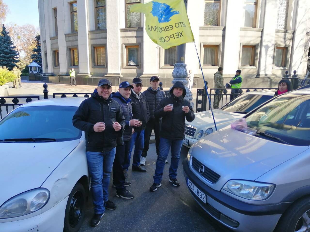 Кожен херсонець має втрутитися - час накласти вето на закон про здирницьке розмитнення