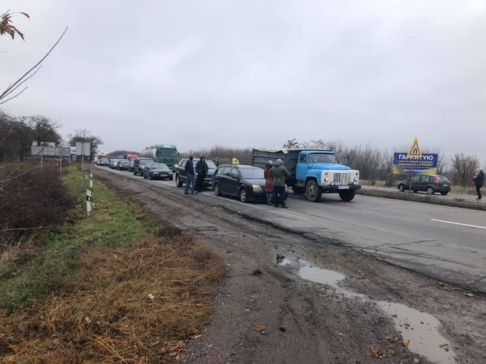 Под Херсоном в николаевском направлении образовалась серьезная 