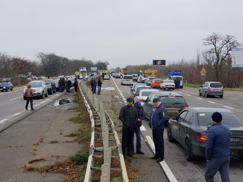 Херсонцы продолжают бороться за доступные европейские автомобили (ВИДЕО)