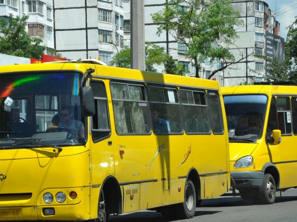 Херсонским маршруткам пора на покой - автобусы сыпятся на ходу