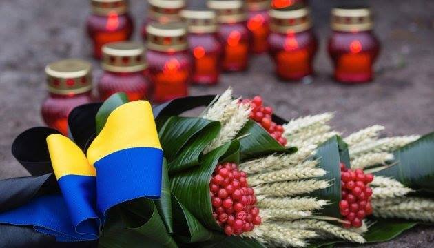 Сьогодні херсонці запалять скорботну свічку на знак вшанування жертв Голодомору