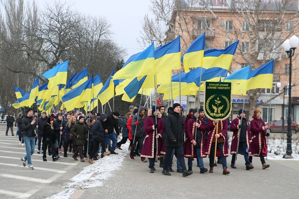 У Херсоні відбувся масштабний флешмоб з нагоди Дня Соборності України (ФОТО)