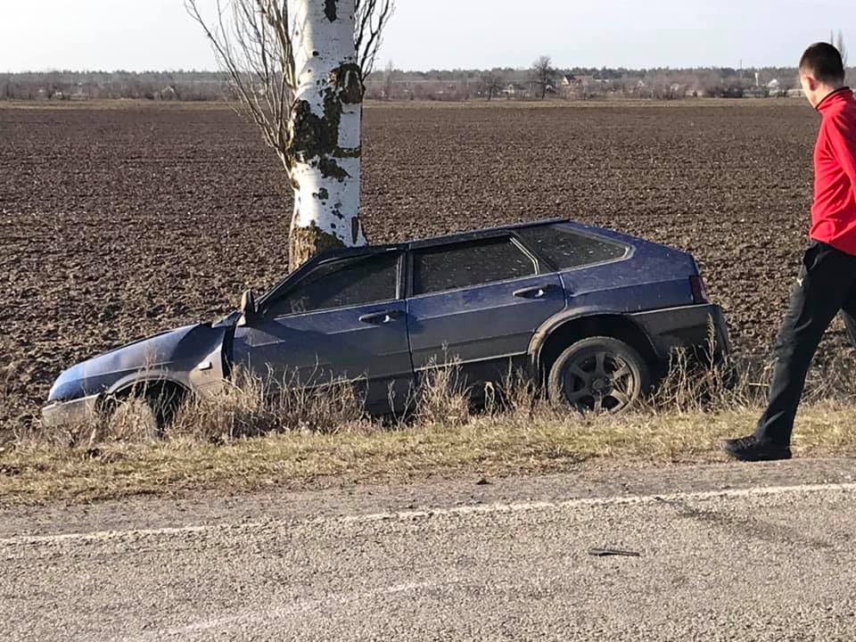 На одной из трасс Херсонщины произошло серьезное ДТП с участием трех авто