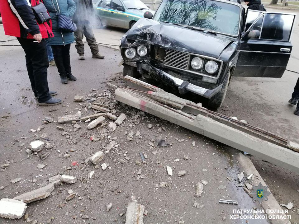 ДТП на Херсонщині завершилося стріляниною