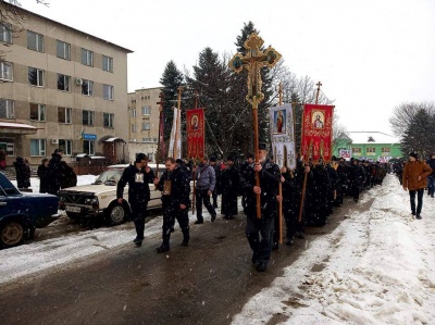 На Буковині священники московської церкви заблокували у кабінеті голову Заставнівською РДА