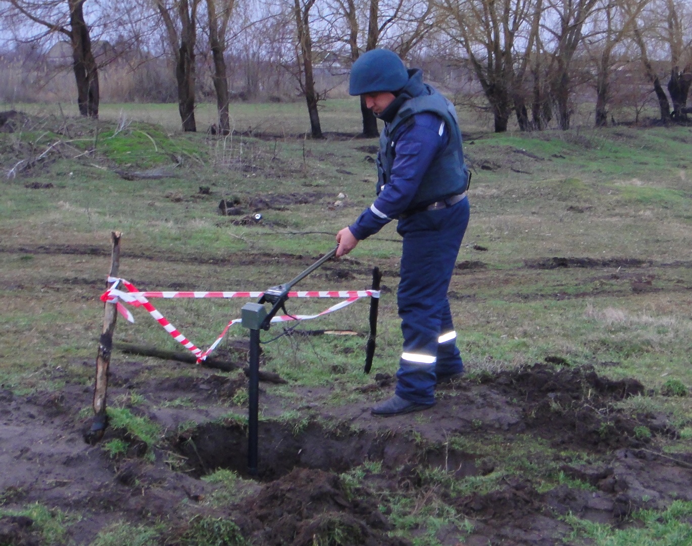 Знову небезпечні знахідки - херсонські піротехніки  знищили міну та гранату