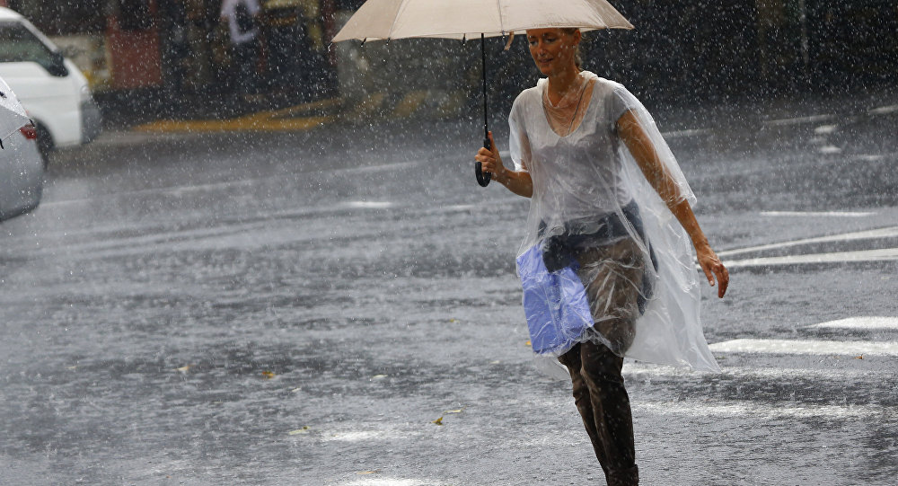 На Херсонщині очікується жовтий рівень небезпеки: гроза, град та шквальний вітер