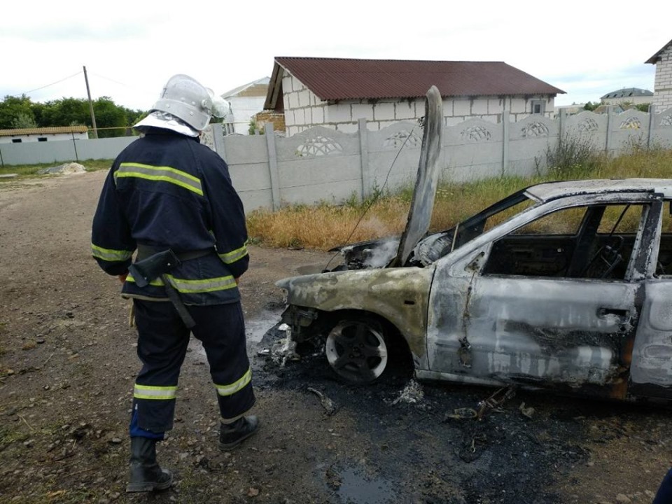 У Щасливцевому вночі трапилося нещастя з автівкою