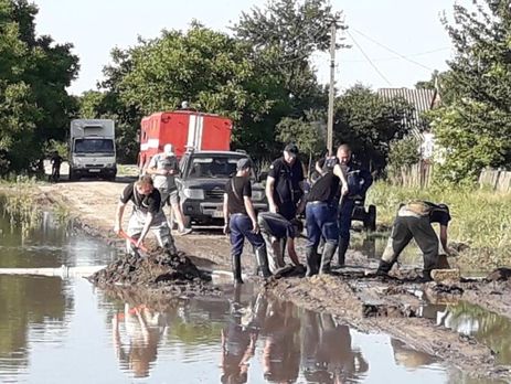 Продовжується ліквідація наслідків затоплення та підтоплення смт Нова Маячка