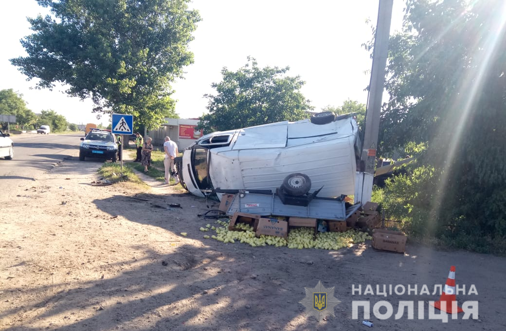 Поліція Херсонщини звертає увагу водіїв – дорога помилок не прощає